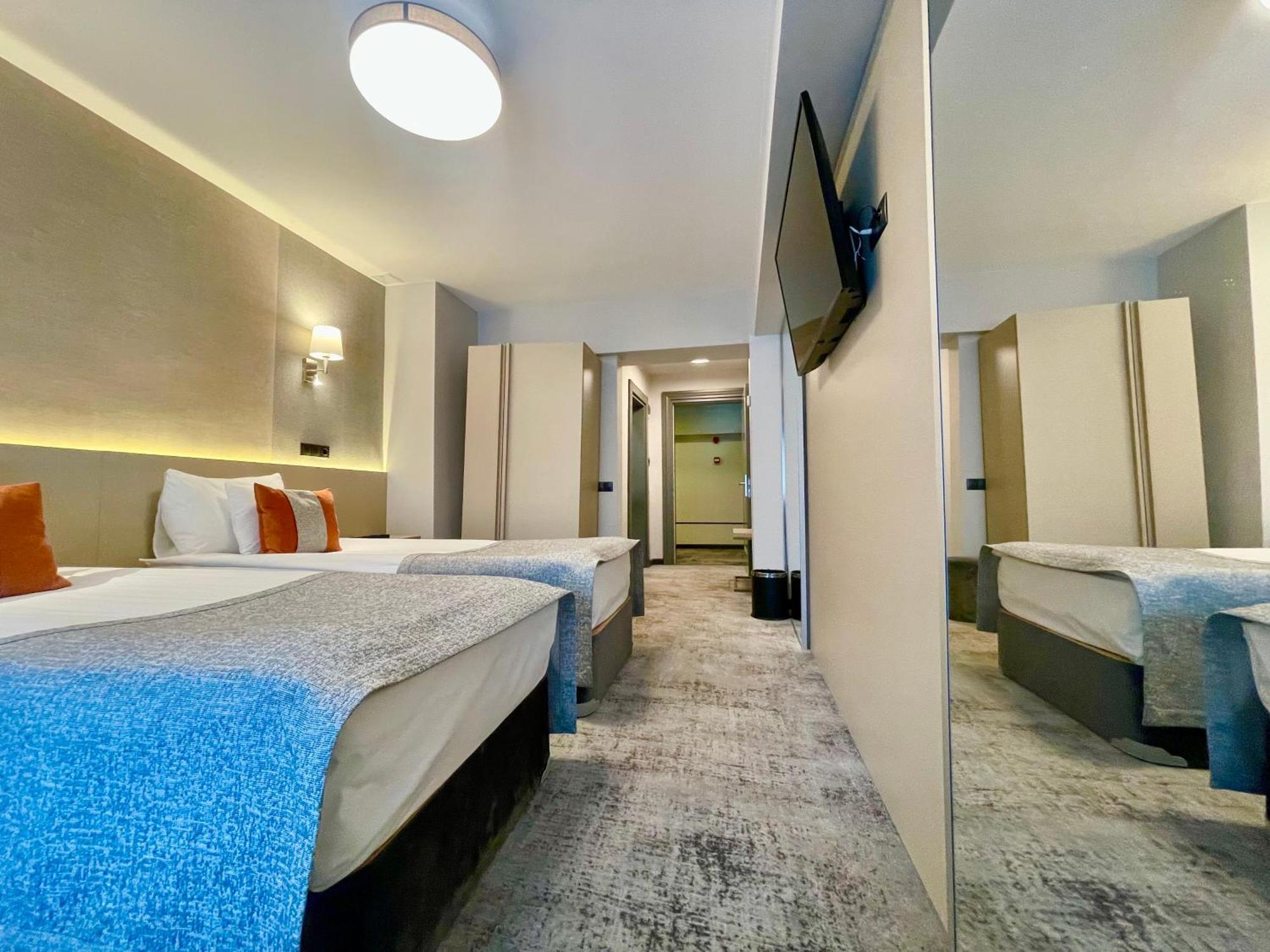 Hotel Univers Kluż-Napoka Zewnętrze zdjęcie